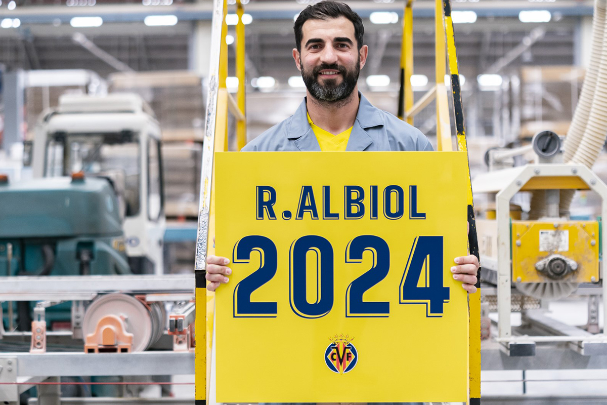 Villarreal, Raul Albiol'un sözleşmesini 1 yıl uzattı