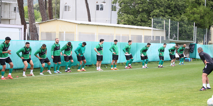 İsmet Taşdemir: "Samsunspor maçından en kötü 1 puan alırsak son maça sağlıklı gidebiliriz"