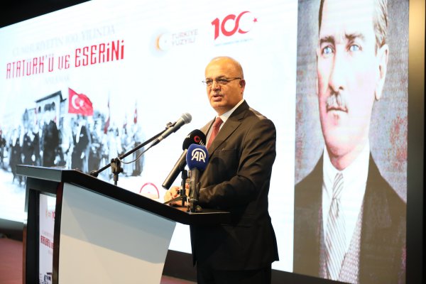 aa-20231004-32310911-32310909-samsunda-ataturk-ve-eserlerini-anlamak-konferansi.jpg