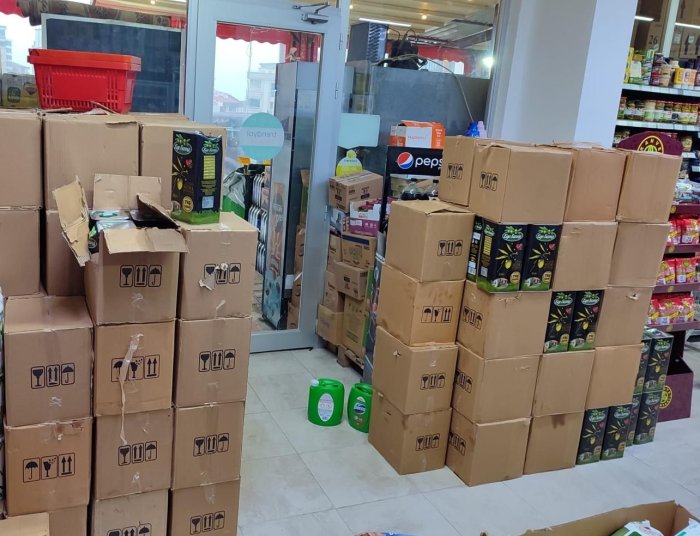 aa-20250319-37389231-37389230-samsun-ve-orduda-2-bin-450-litre-sahte-zeytinyagi-ele-gecirildi.jpg